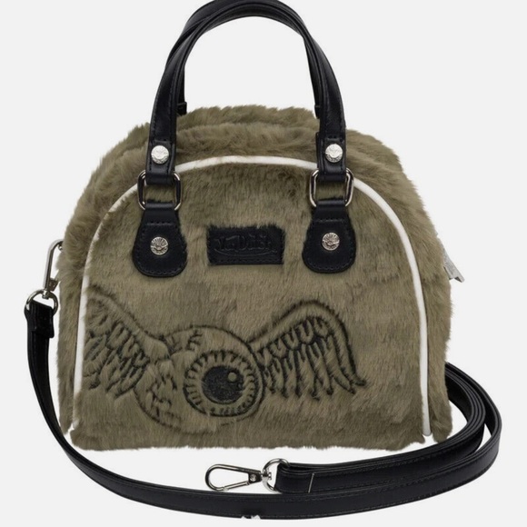 NWT Von Dutch Sage Green mini Furry Bowling Bag - Picture 2 of 10